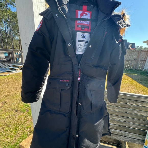 Canada Weathergear Coat Black Puffer Jacket Fur Hood Women's Small LIKE NEW - Picture 9 of 15